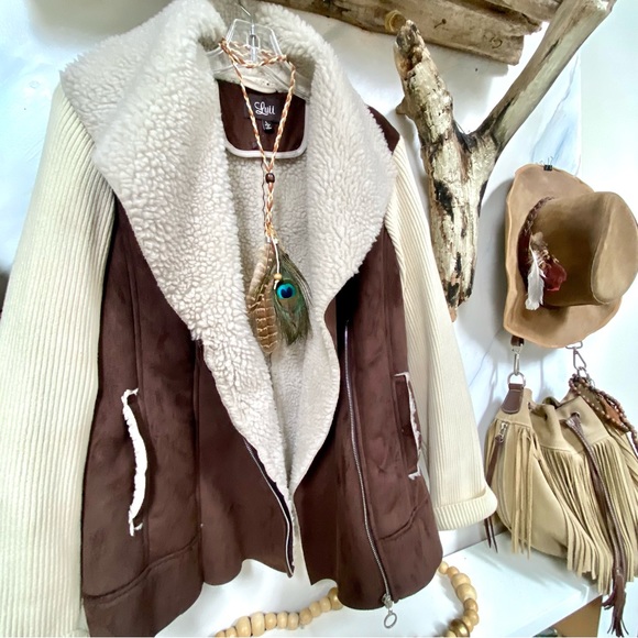 Teddy/Sherpa Moto fall jacket w vegan suede leathen & western/boho/country vibe - Picture 9 of 16